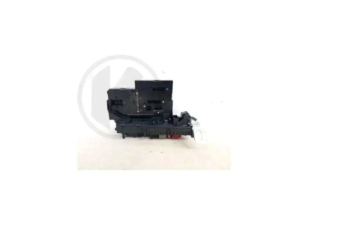 a2129004022 b   fuse box